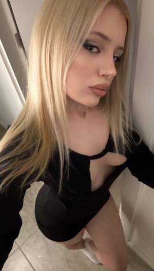 Atakum apart otele gelen Zara