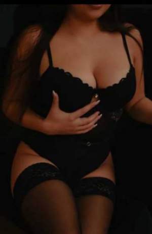 Ateşli gece yaşatan escort Dijle