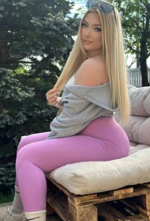 İzmirden gelen Escort Lidya