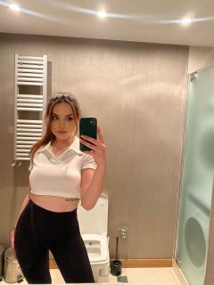 Kendi yeri olan escort Ezginur
