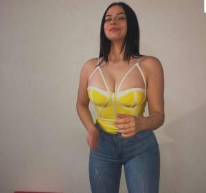 Kendi yeri olan Atakum escort bayan  Başak