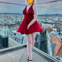 Lux escort bayan Kumsal